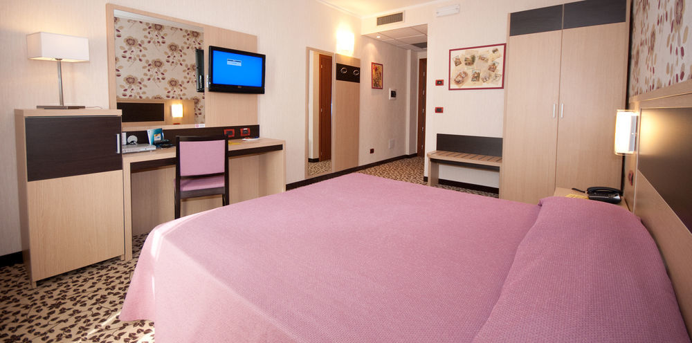 Hotel Brindor Poirino Luaran gambar