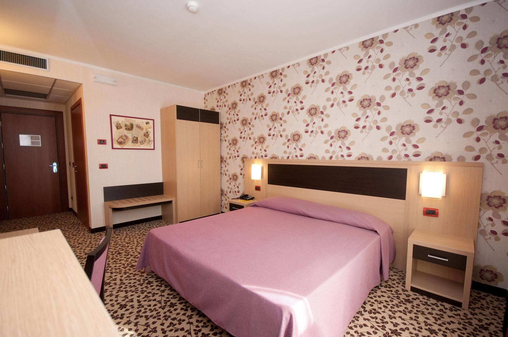 Hotel Brindor Poirino Luaran gambar