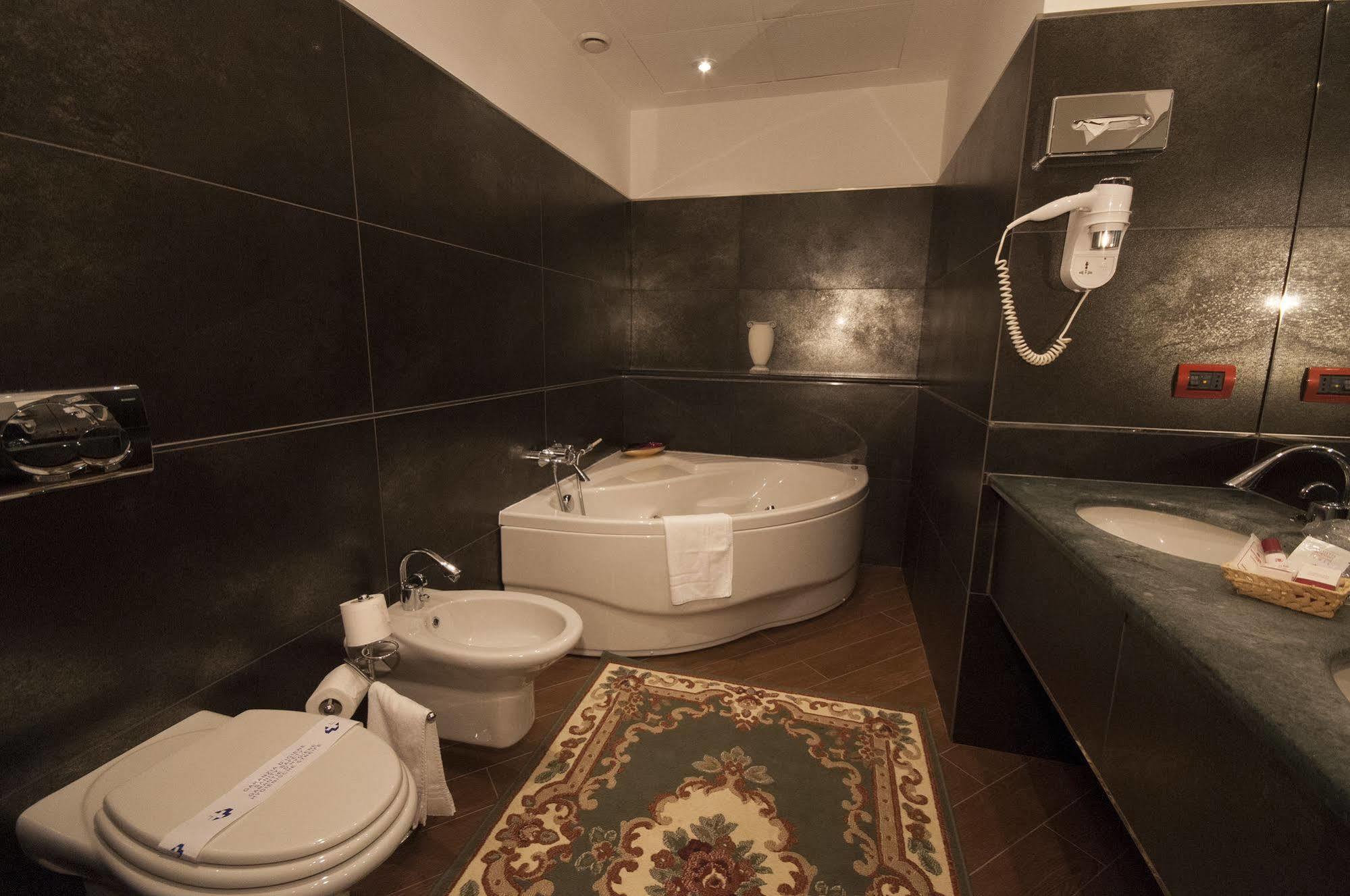 Hotel Brindor Poirino Luaran gambar