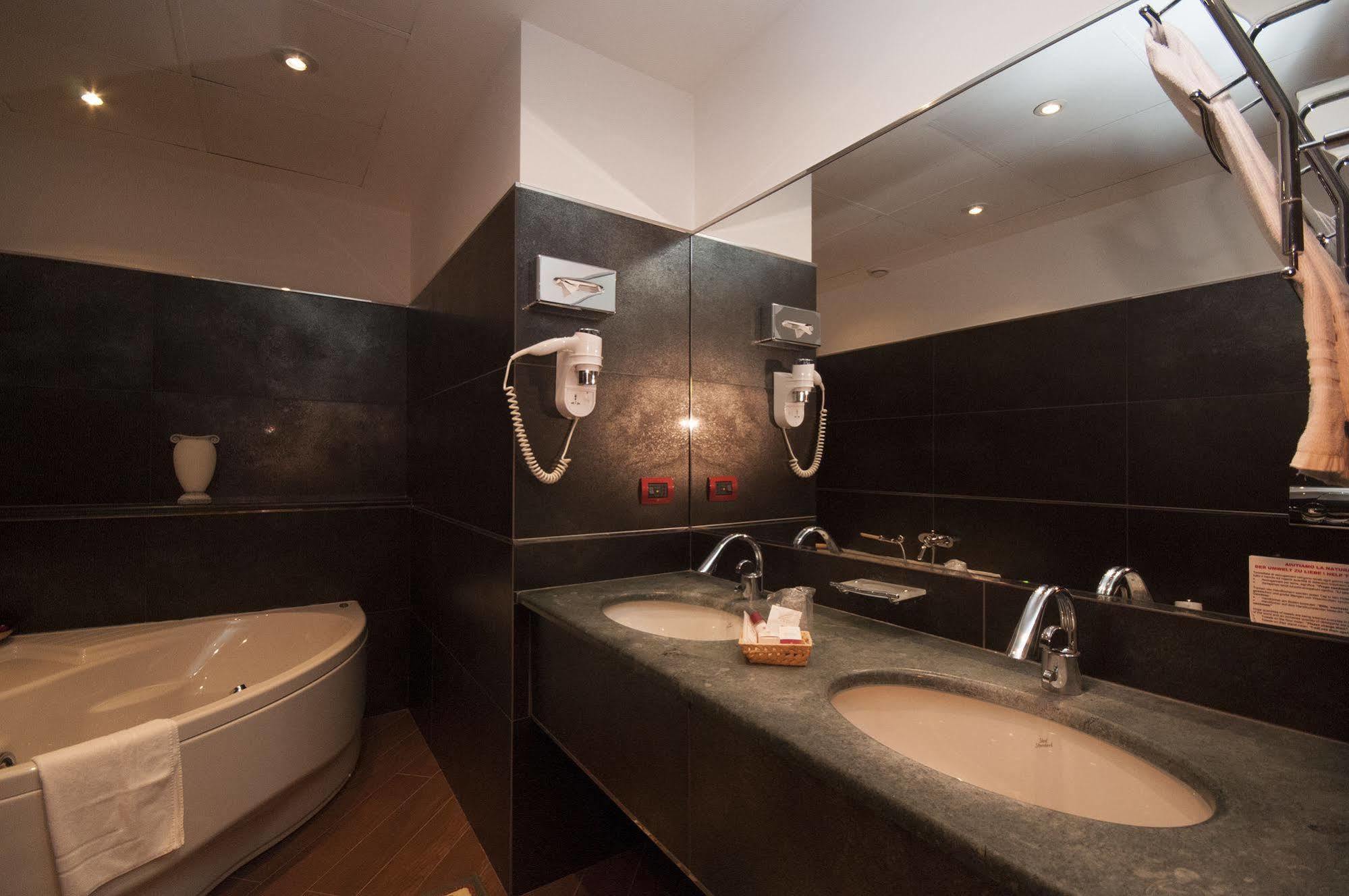 Hotel Brindor Poirino Luaran gambar