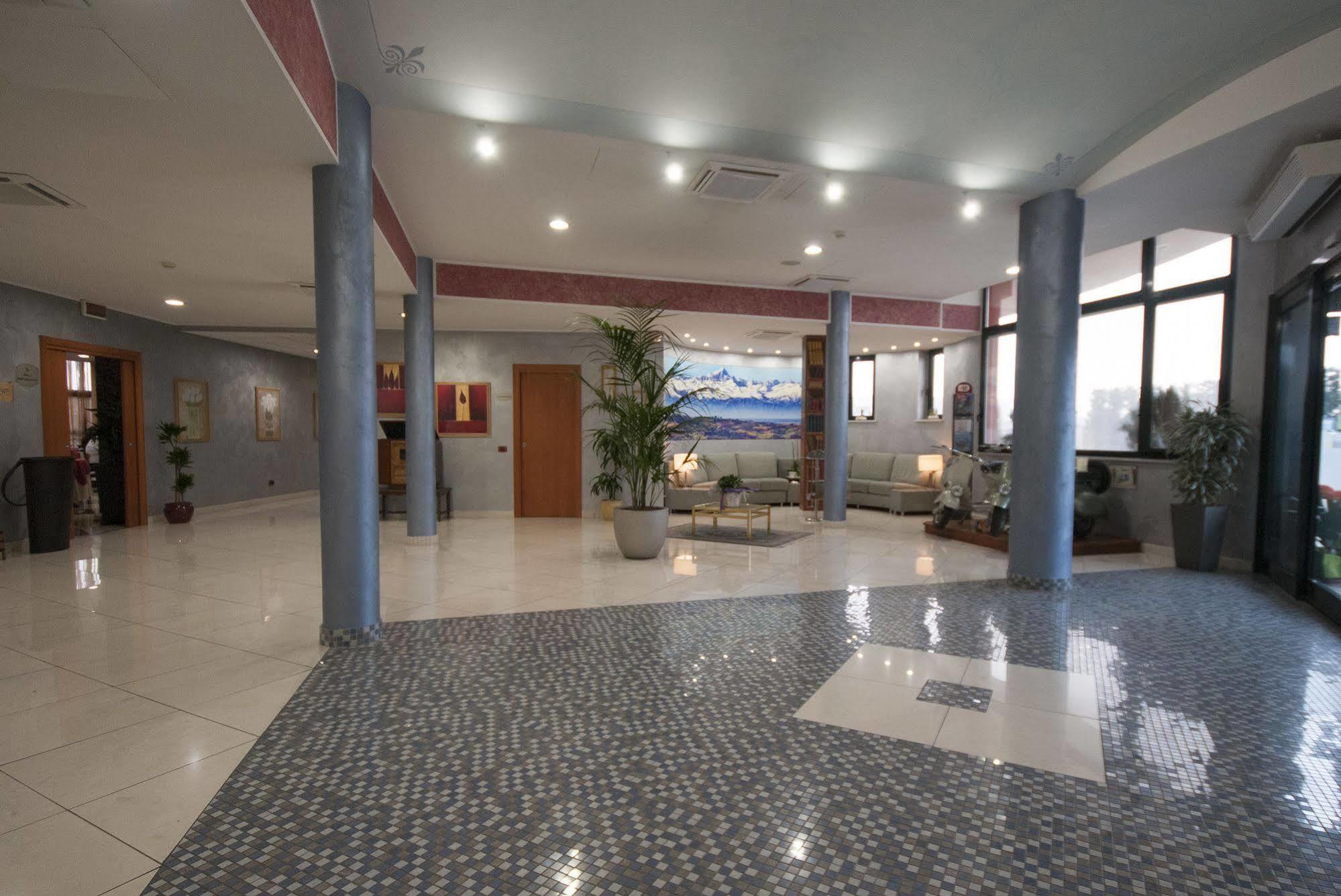 Hotel Brindor Poirino Luaran gambar