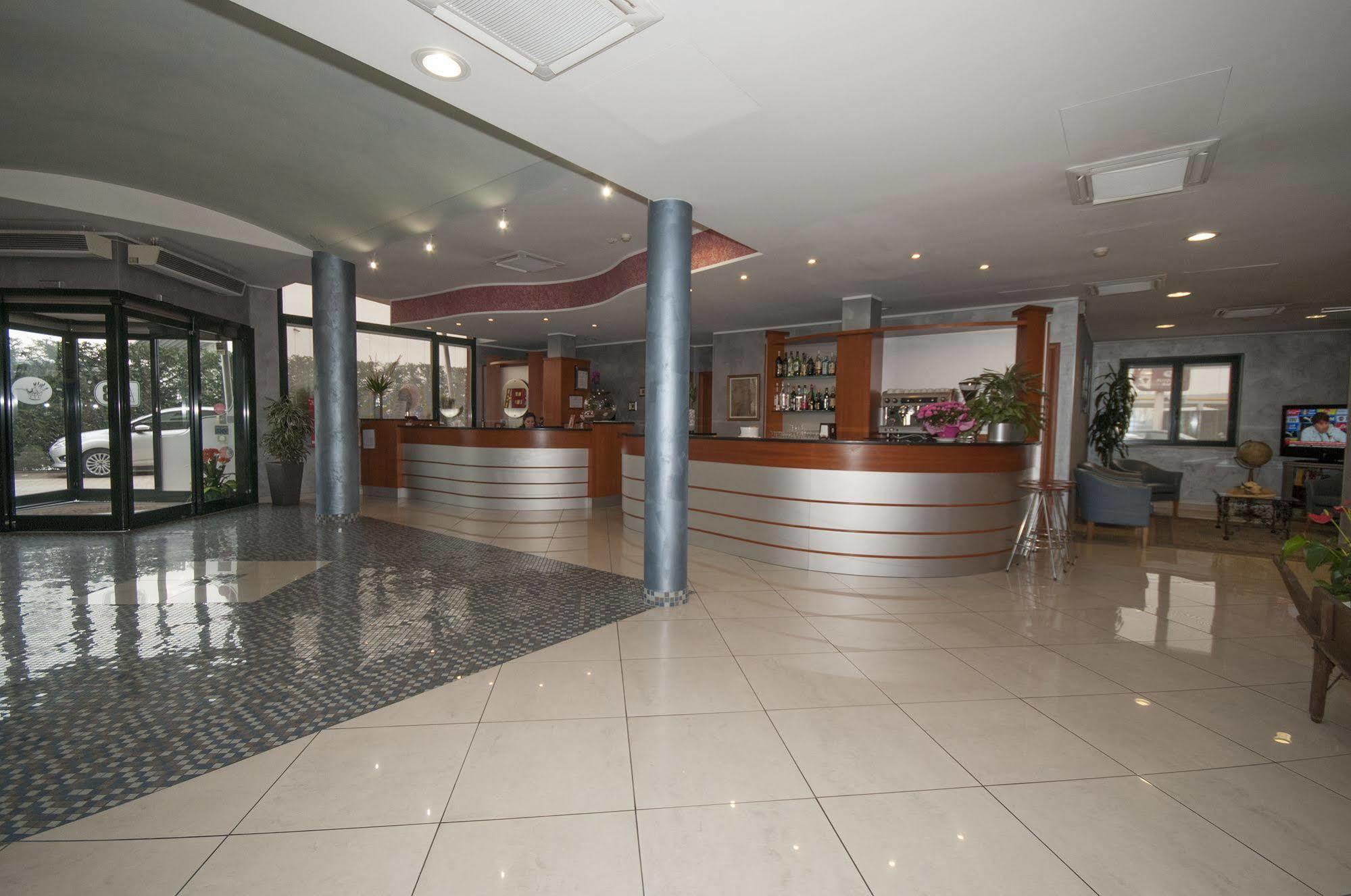 Hotel Brindor Poirino Luaran gambar